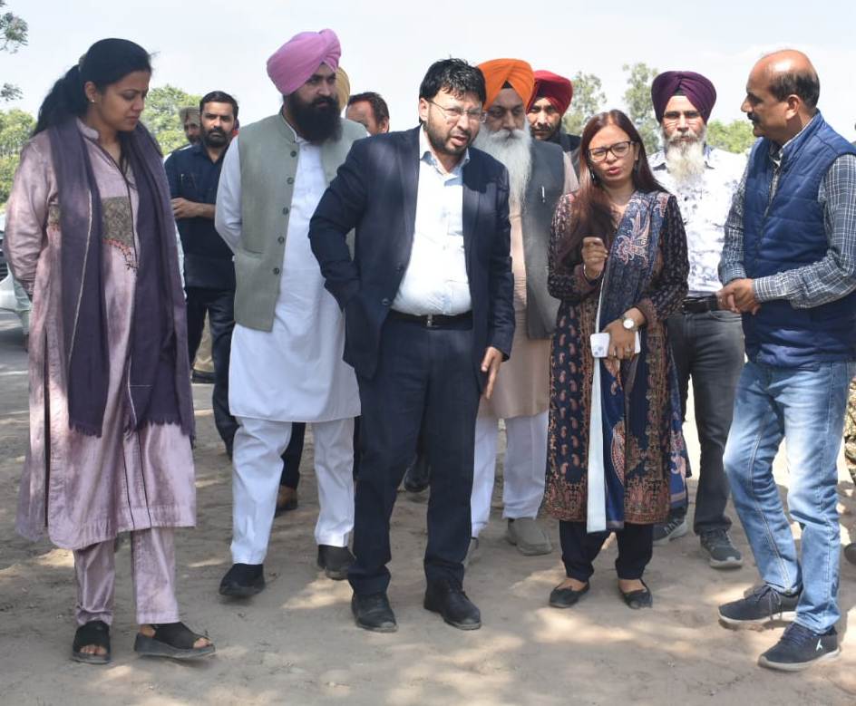 ਸਥਾਨਕ ਸਰਕਾਰਾਂ ਮੰਤਰੀ ਡਾ. ਰਵਜੋਤ ਸਿੰਘ ਵਲੋਂ ਫਾਇਰ ਸਟੇਸ਼ਨ ਦੀ ਨਵੀਂ ਥਾਂ ਦਾ ਦੌਰਾ